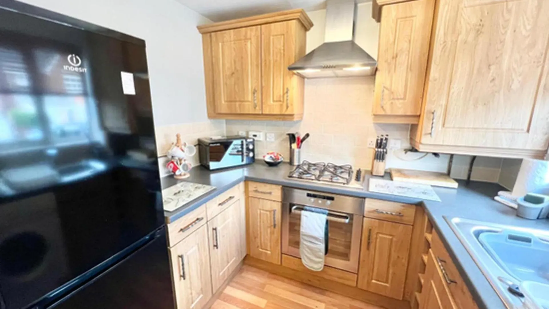Quiet 2Bedroom Home-Garden-Parking-Family Friendly Swansea
